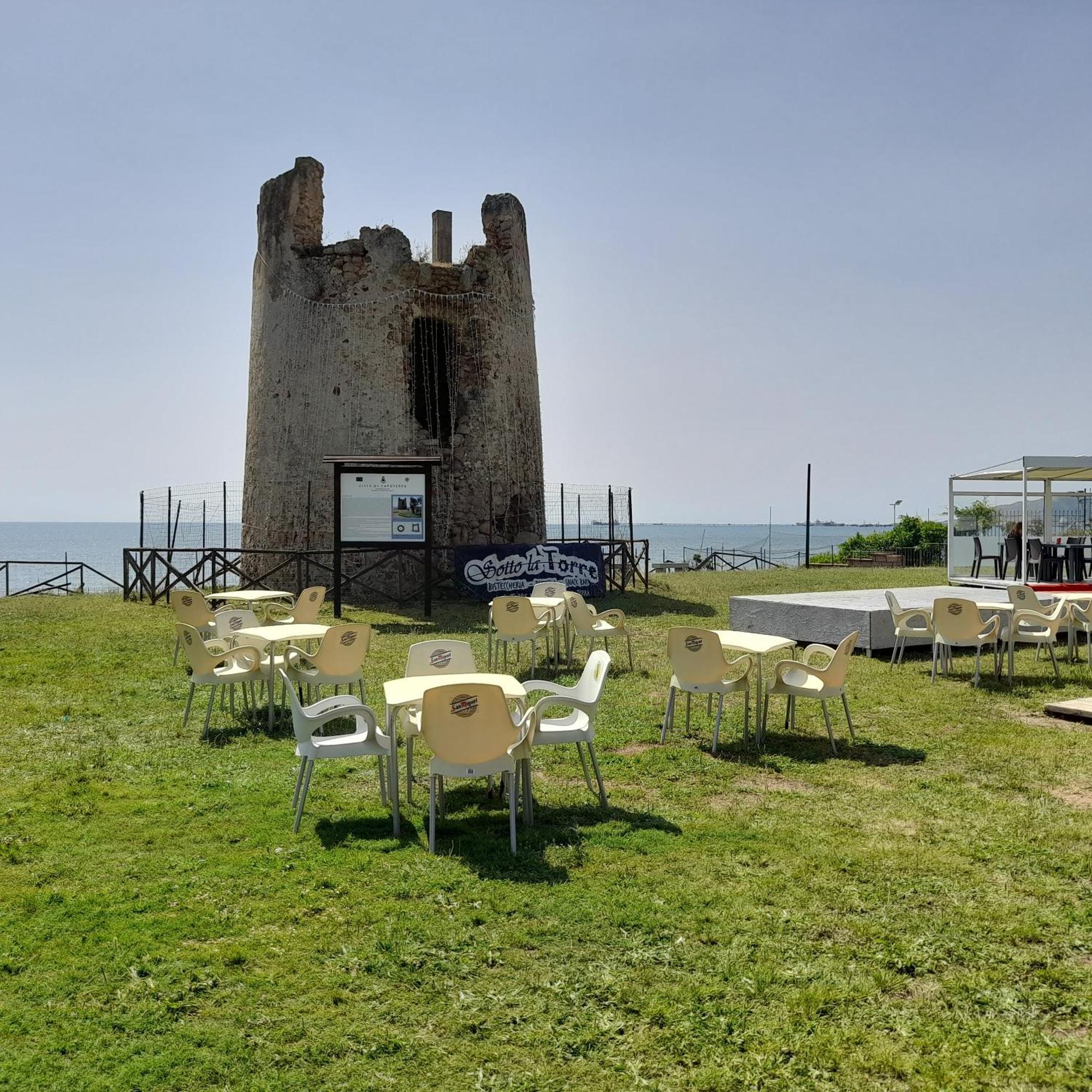 Invit Arti B&B Capoterra Exterior foto